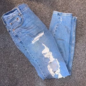 Aèropostale High-Waisted Cheeky Jegging Distressed Jeans